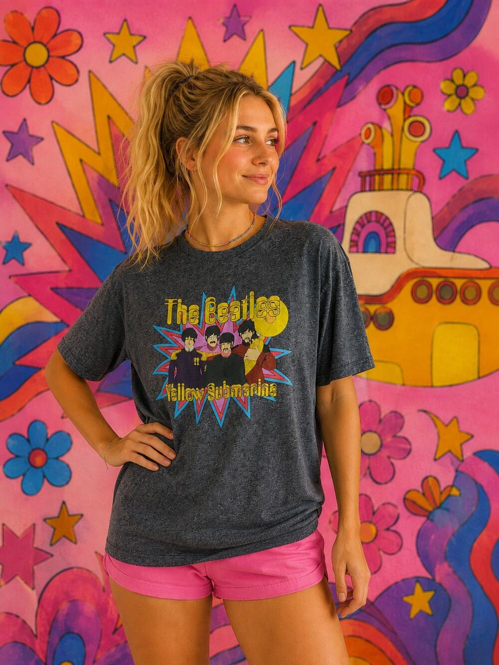The Beatles Yellow Submarine Graphic Tee Womens Large Gray Short Sleeve T-Shirt